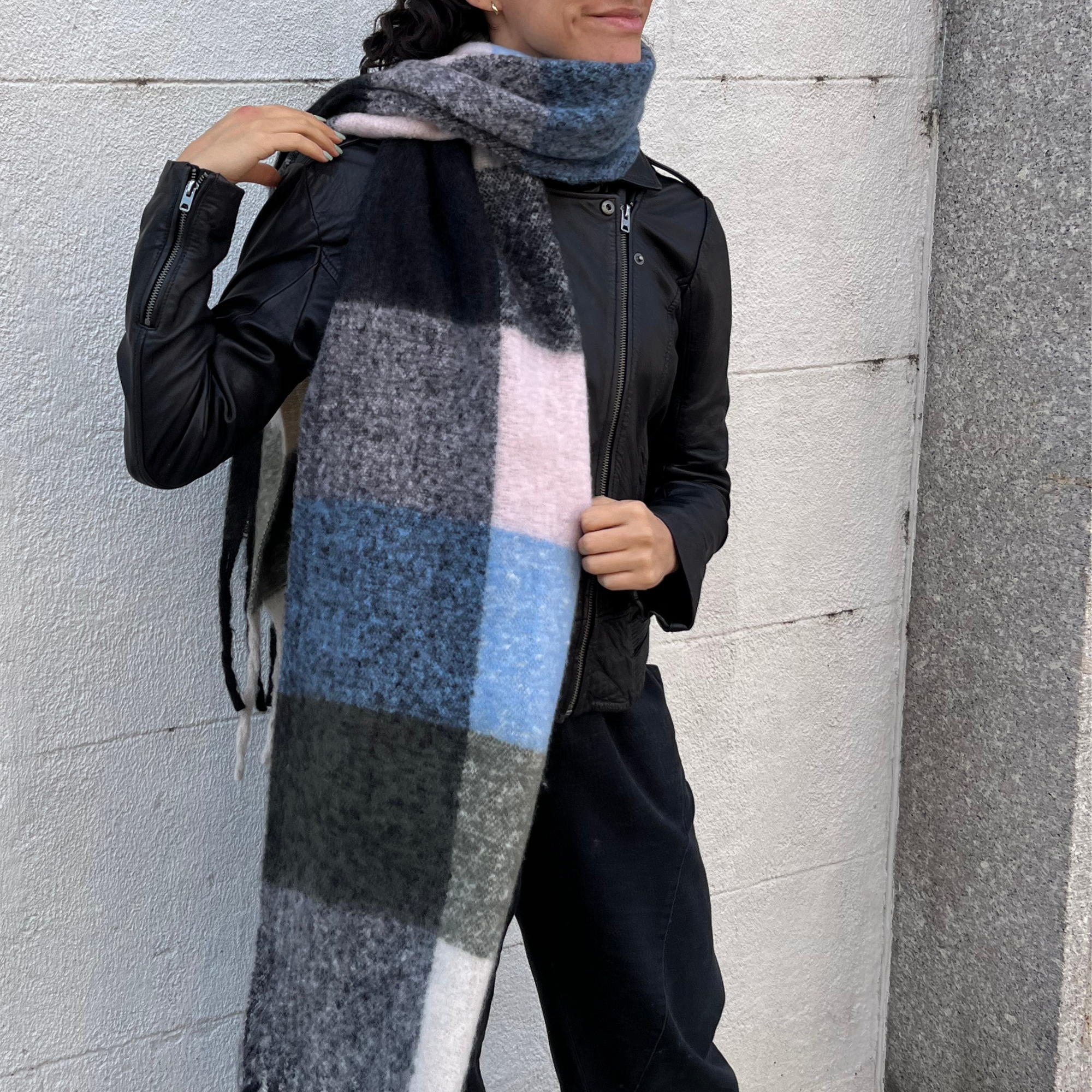 Extra Long Checkered Fringe Scarf - Pink / Blue