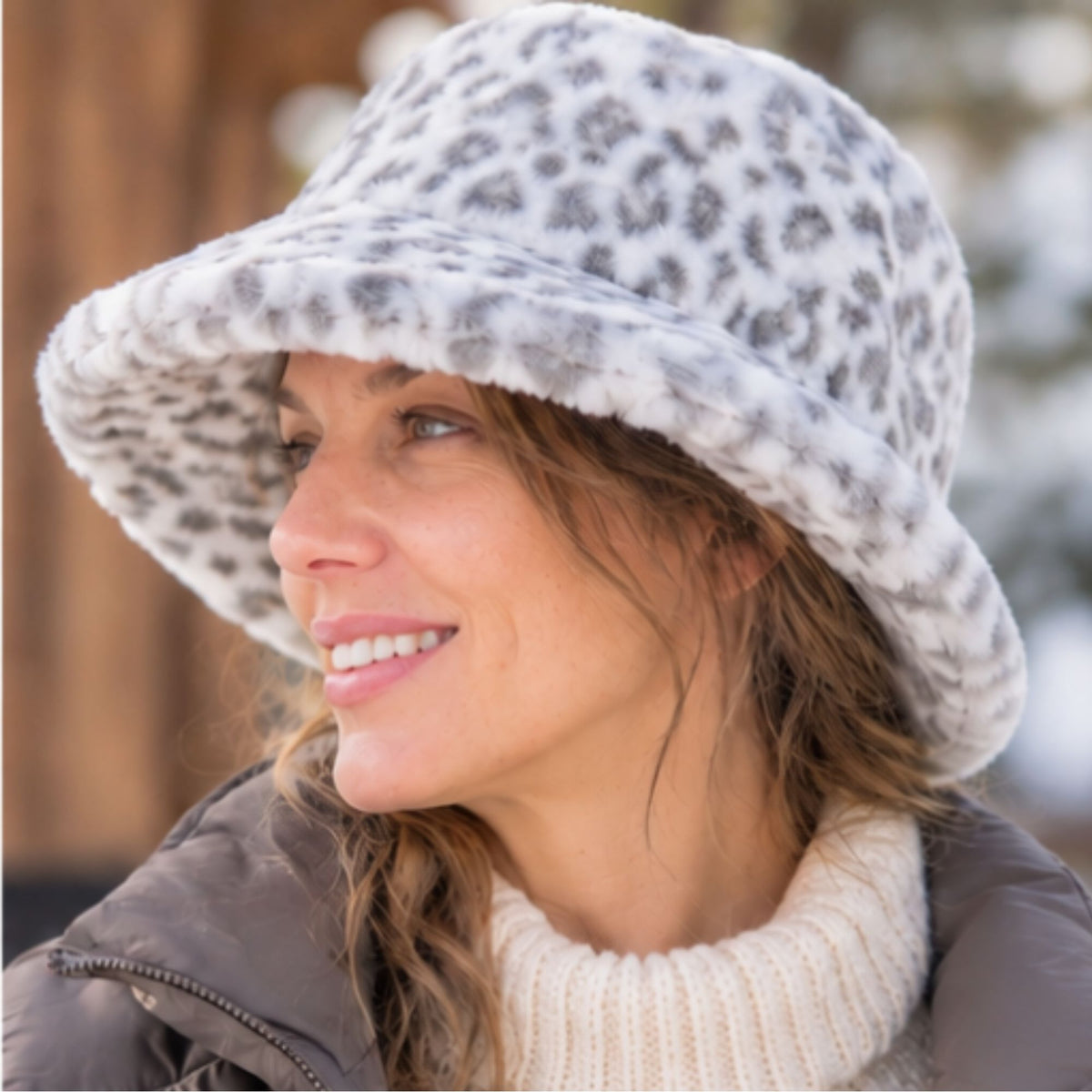 Faux Fur/Velvet Bucket Hat