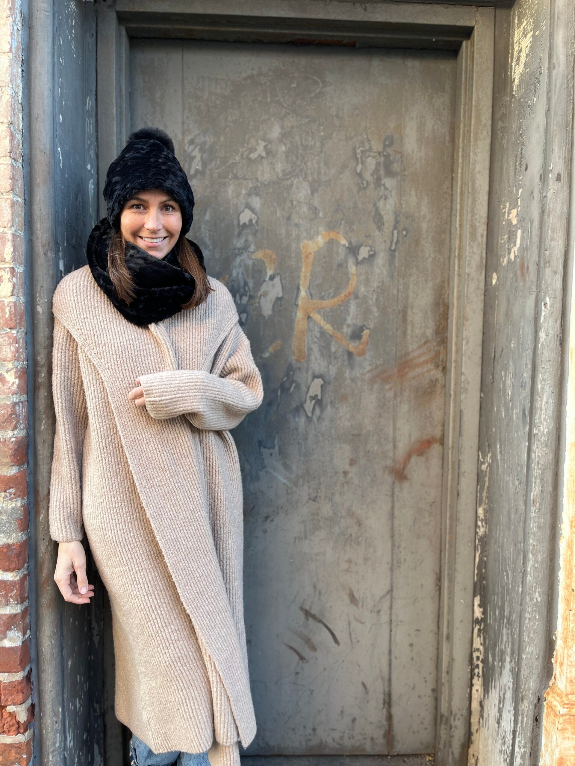 Textured Faux Fur Cowl Neck Scarf