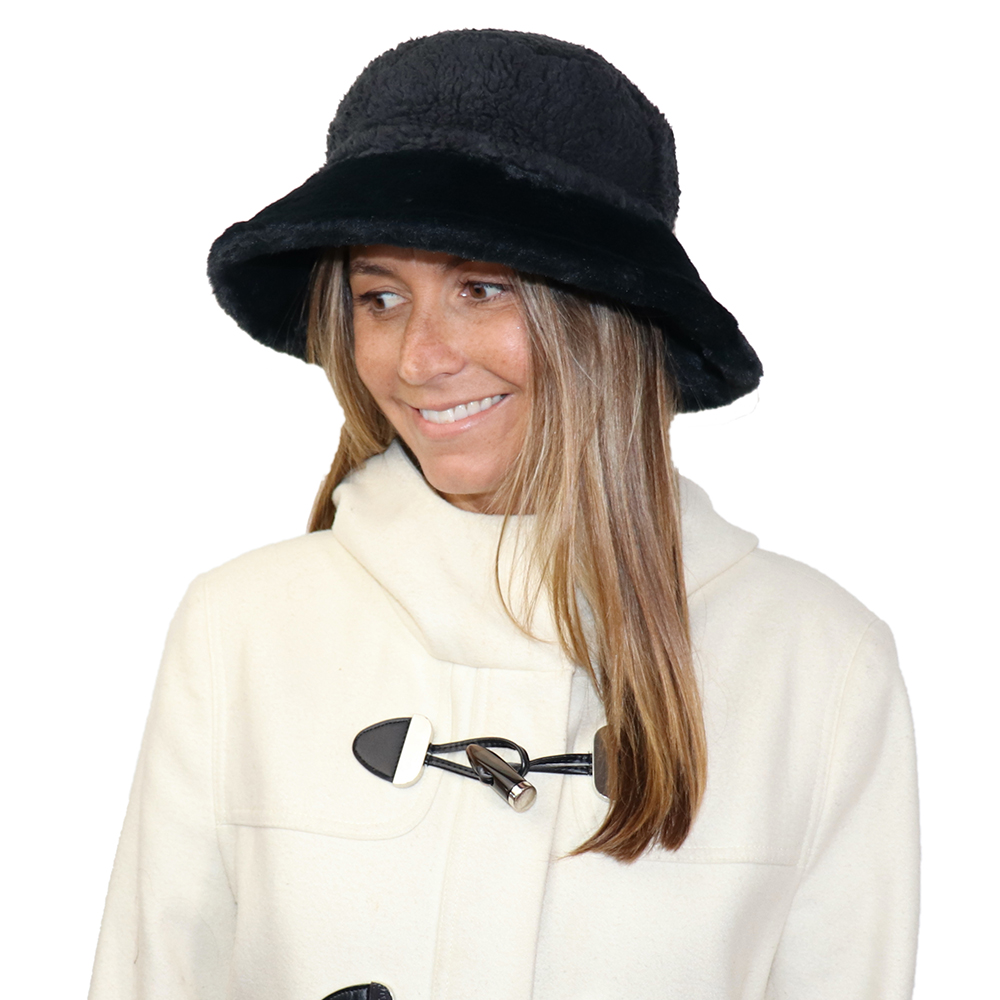 PlushMello Faux / Fur Hat Sprigs Bucket – Black Reversible – Sherpa