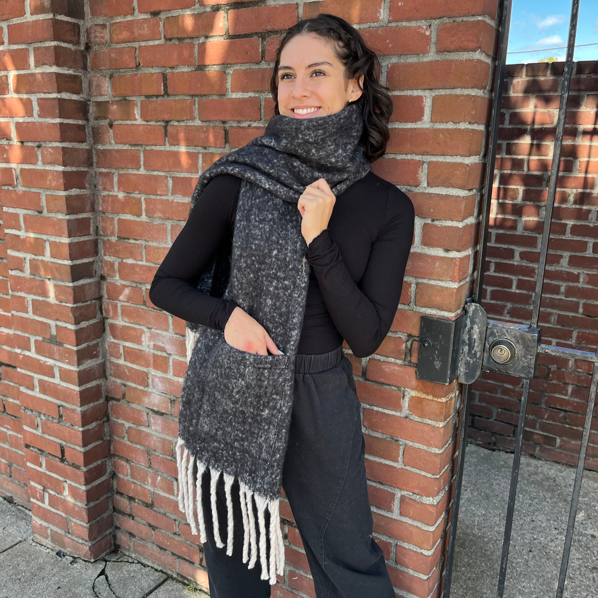 Black and white scarf with pockets